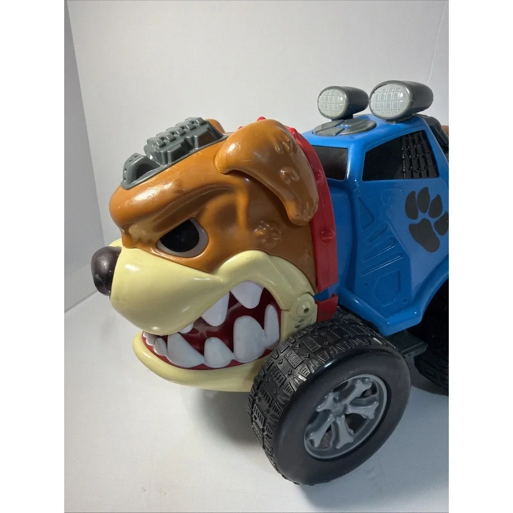 Adventure Force Chomp and Cruise Chomper Musical Bull Dog Truck 